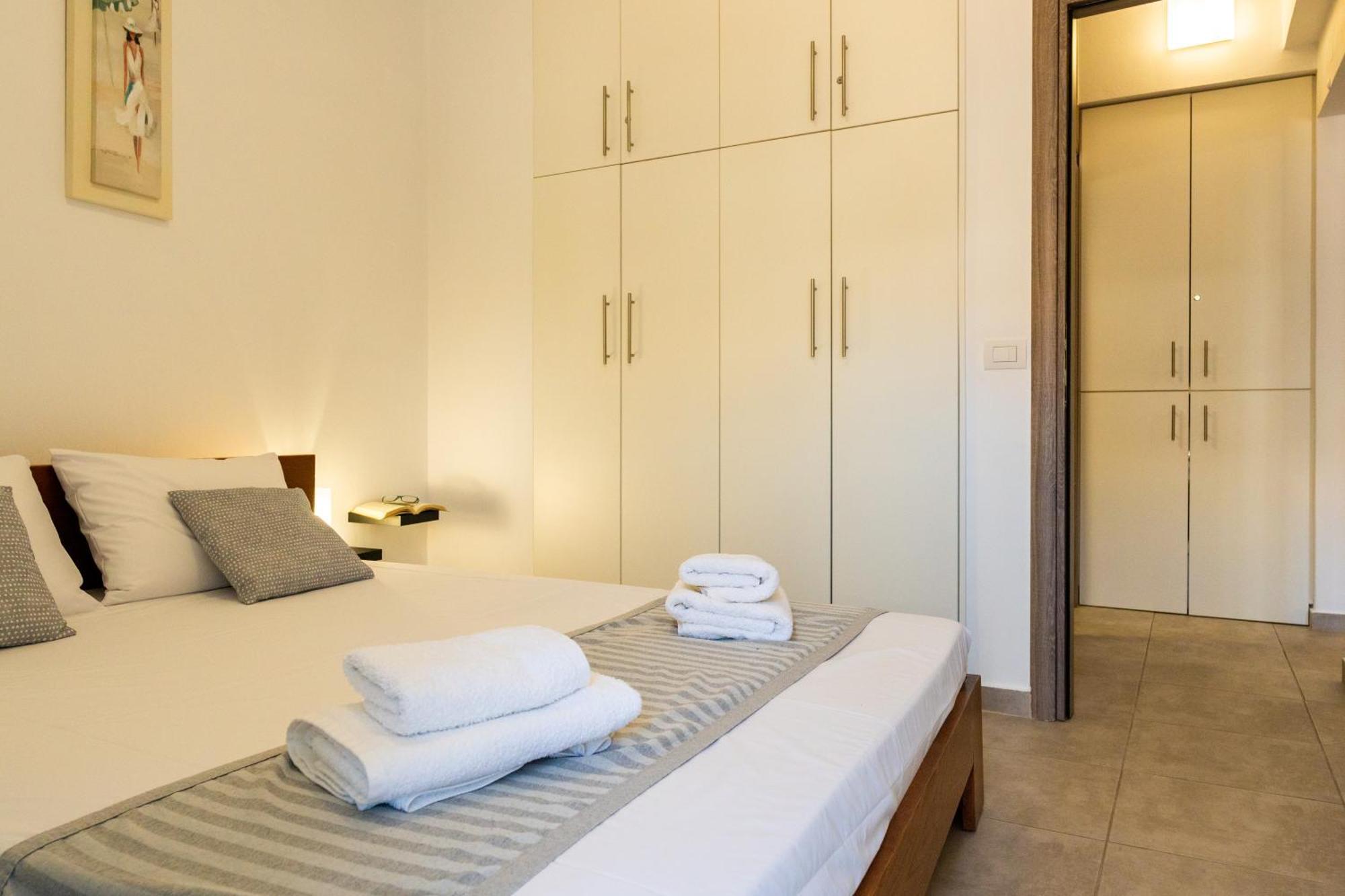 Theofilos Apartment Sitia  Esterno foto